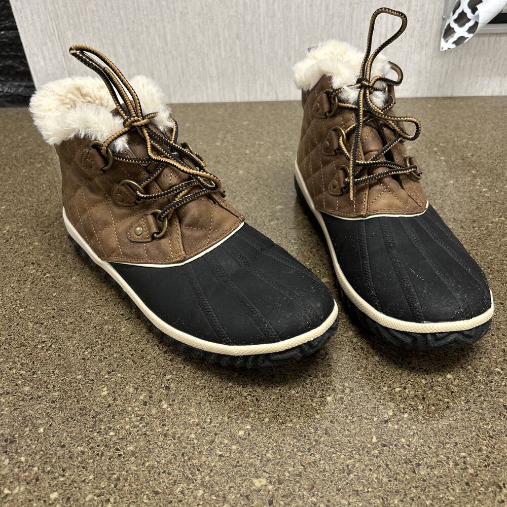 Global Win Duck Boots Women 9.5 Fur Insoles